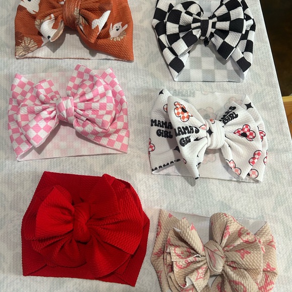 Handmade Bows - Picture 12 of 15